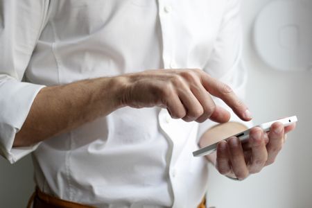 The Top 5 Benefits of Building a Mobile App for Your Business thumbnail image